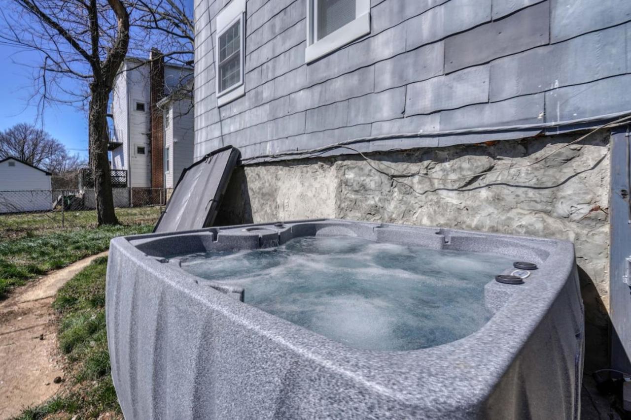 볼티모어 New Hot Tub With Pool Table And Frenced Backyard 빌라 외부 사진