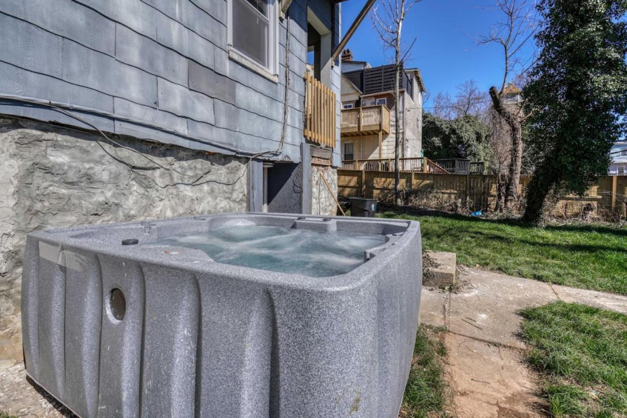 볼티모어 New Hot Tub With Pool Table And Frenced Backyard 빌라 외부 사진